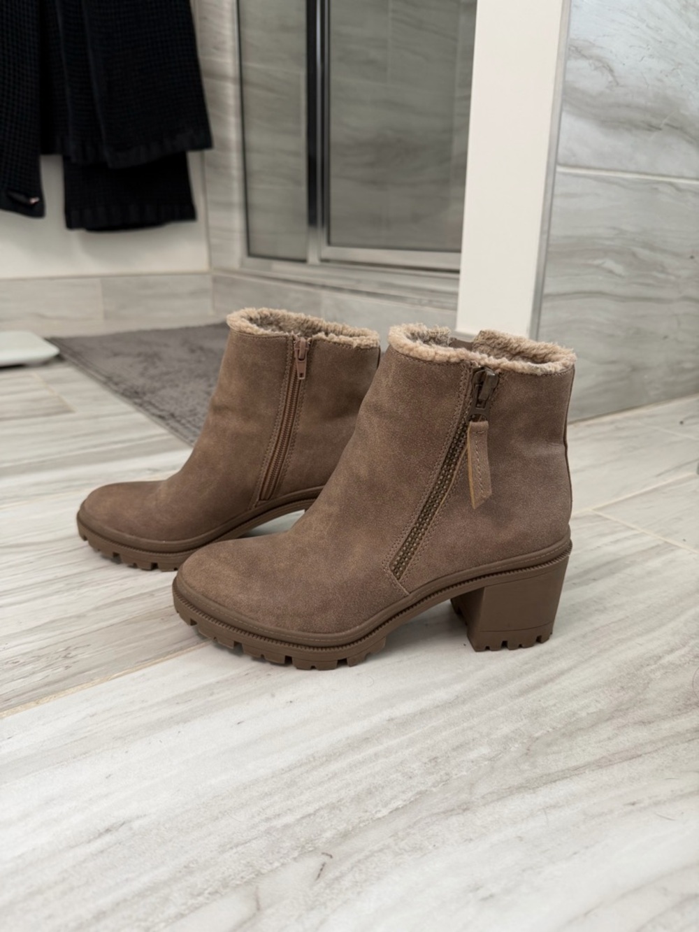 Maurices Women's Taupe Faux-Shearling Ankle Boots - Size 7